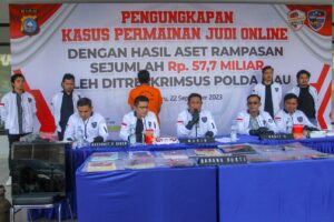 Kapolda Riau Berhasil Menindak Sindikat Judi Online Di Marpoyan Damai.