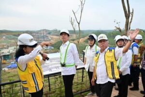 Pagi Hari Ini Di IKN, Presiden Tunjukkan Para Menteri Pemandangan Dari Atas Buki