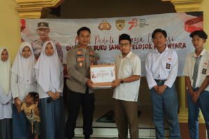 Polres Tulang Bawang Barat Laksanakan Polri Peduli Literasi Distribusi Buku Sampai Pelosok Nusantara