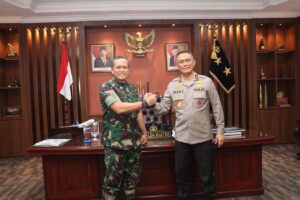 Perkuat Sinergitas TNI-Polri, Kapolda Kaltim Sambut Hangat Audiensi Dari Korsahli Kasad