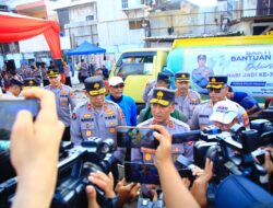 Hari Jadi Ke-72 Humas Polri Dirayakan Dengan Berbagi Air Bersih