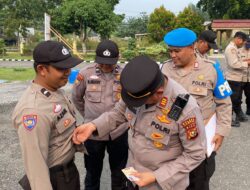 Kapolsek Siak Hulu Cek Langsung Kelengkapan Perorangan dan Sikap Tampang Personil