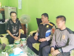 Polsek Banjarsari Polres Ciamis Datang ke Sekolah Ingatkan Bahaya Penipuan Bermodus Pesan Singkat