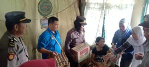 Kapolsek Ipda Agustina Triya Dewi dan Camat Siantar Barat Berikan Tali Asih