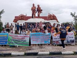 Aksi Damai Pemilu 2024 Ratusan Orang Padati Tugu Perjuangan Pekanbaru.