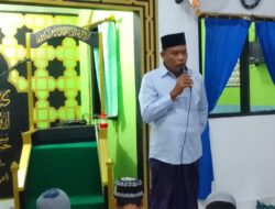 Kalapas Kls llB Bitung Syukron Hamdani , Melakukan Sholat Bersama Dgn Warga Binaan.