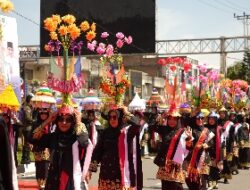 Kontingen Kuansing Saat Pawai Ta’aruf Mampu Menghipnotis Ribuan Masyarakat Kota Dumai.