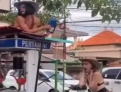 Viral Bule Seksi Mandi Bensin di Pertamini Bali, Sandiaga Uno : Minta Ditindak Tegas