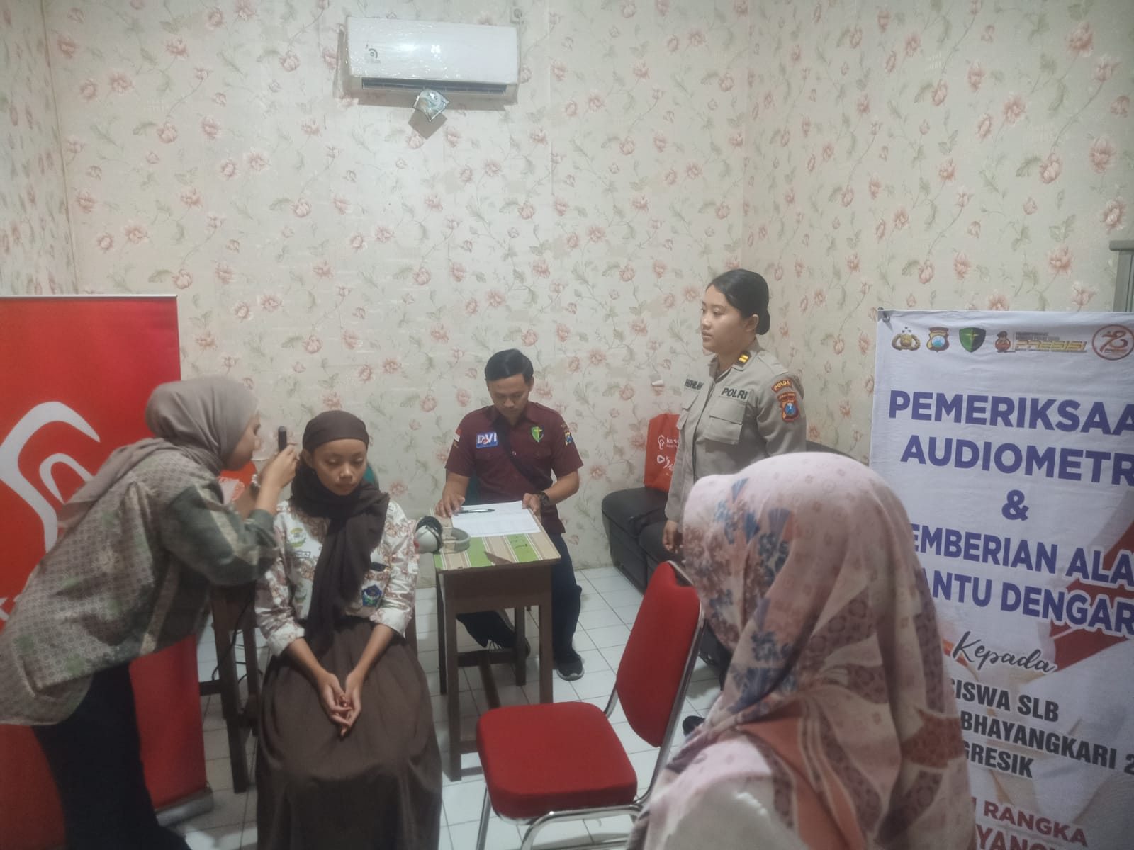 Polres Gresik Bantu Alat Dengar