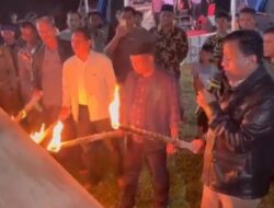 Bupati Kuansing Meriahkan Acara Melayur Jalur Pendekar Panjang Bukit Siguntung