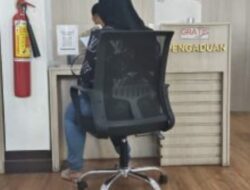 Difitnah Jadi DPO, Istri Aktivis Baihaki Tempuh Jalur Hukum