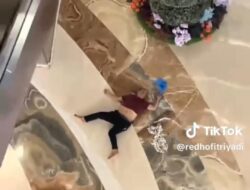 Diduga Bunuh Diri Seorang Pria Lompat Dari Lantai 4 Tunjungan Plaza
