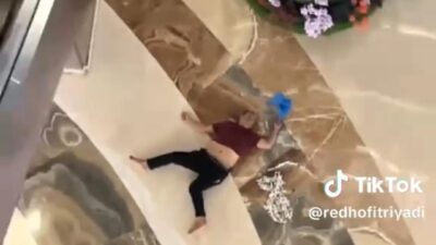 Diduga Bunuh Diri Seorang Pria Lompat Dari Lantai 4 Tunjungan Plaza