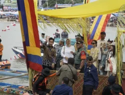 Wapres Gibran Disambut Teriakan Histeris Ratusan Ribu Penonton Pacu Jalur 2025