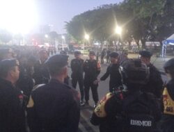 BRIMOB PMJ AMANKAN AKSI DAMAI SELAMATKAN GAZA DI KEDUBES AS
