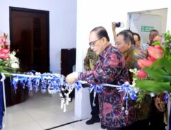 KETUA MAHKAMAH AGUNG RESMIKAN RUANG SEKRETARIAT PTWP PUSAT