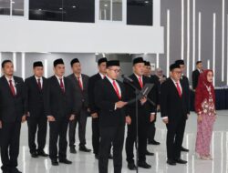 Lantik Pejabat Struktural, Wamen Ossy Ajak Jajaran Mengabdi kepada Negara dengan Penuh Dedikasi