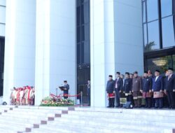KETUA MA MENJADI PEMBINA UPACARA HUT KEMERDEKAAN RI