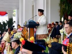 Presiden Prabowo dan Jajaran Menteri Kompak Kenakan Pakaian Adat di Upacara Peringatan Detik-Detik Proklamasi