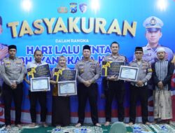 Hari Lalu Lintas Bhayangkara ke-70, Satlantas Polres Gresik Gelar Tasyakuran dan Beri Penghargaan Anggota Berprestasi
