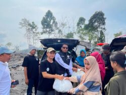 YALPK GROUP Salurkan Ratusan Paket Kebutuhan Pokok untuk Korban Erupsi Semeru di Supit Urang