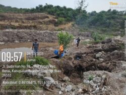 Kapolsek Benai Ipda Hainur Rasyid SH, melakukan penertiban terhadap Aktivitas PETI ( Stinkay ) di Desa Tebing tinggi. 