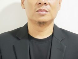 Dagelan Politik di Sidoarjo: Dua Pemimpin Daerah Bertarung di Mabes Polri