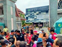 ketidakharmonisan antara Bupati dan Wakil Bupati. Dinamika politik di Kabupaten Sidoarjo kembali menjadi perhatian publik
