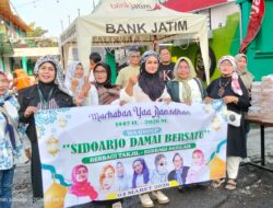 Persatuan Perempuan Sidoarjo Berbagi Takjil dan Suarakan Perdamaian Untuk Pimpinan Sidoarjo