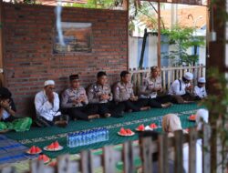 Ramadhan Penuh Berkah, Satlantas Polres Gresik Santuni Anak Yatim Roudlotul Hikmah