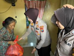 Kapolsek Sedati Pimpin Langsung Bakti Sosial di Desa Pepe dan Desa Betro