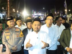 Polres Gresik Kawal Meriahnya Kontes Bandeng Kawak 2026, Polisi Sapa Warga di Bandar Grisse
