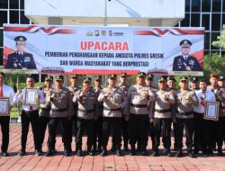 Polres Gresik Beri Penghargaan 13 Personel dan 1 Warga, Kapolres Apresiasi Dedikasi Anggota