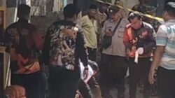Warga Sidotopo Semampir Geger  Pria Bersimbah Darah Diduga Korban Pembunuhan