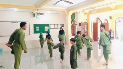 Pesilat ASAD Cilik Rungkut Kidul Gelar Latihan Bersama 