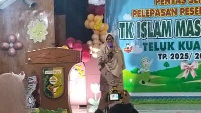 Semoga Jadi Generasi Sholeh-Sholehah” : Pesan Mengharukan Bunda Anoveva di Acara Pelepasan TK Islam Masjid Raya