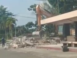 Dua Kali Sukses Tanpa Bongkar Bangunan, Kenapa MTQ 2026 Kuansing Justru Robohkan Bangunan di Taman Jalur..?
